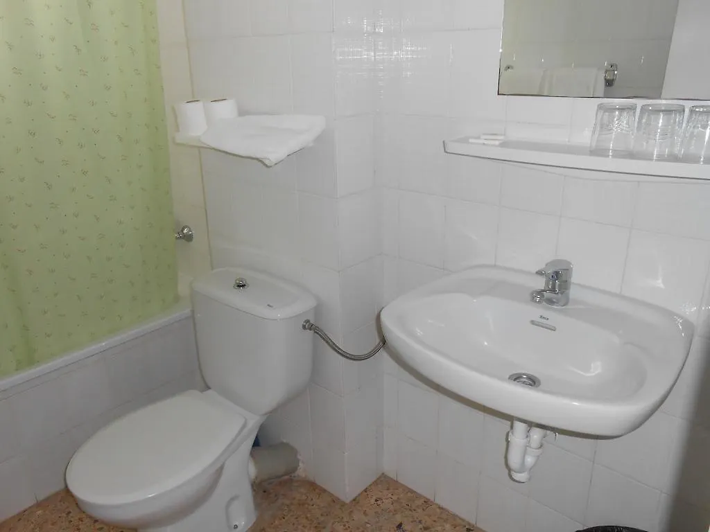 Hotel Marbella Росас