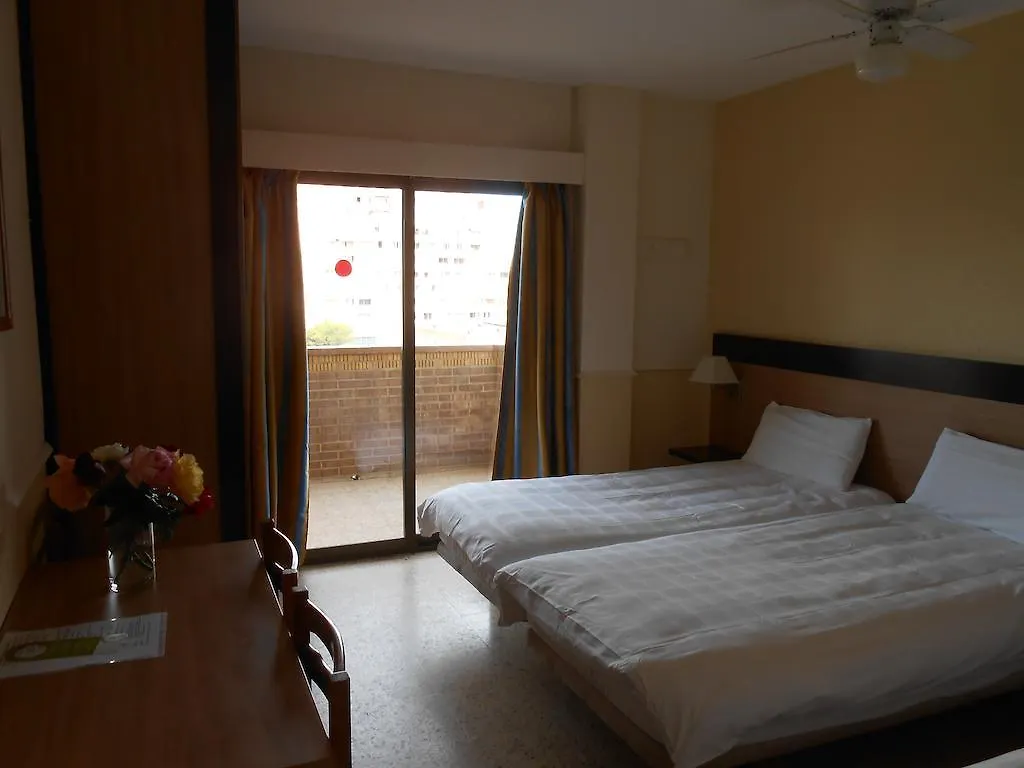 Hotel Marbella Roses 0*,