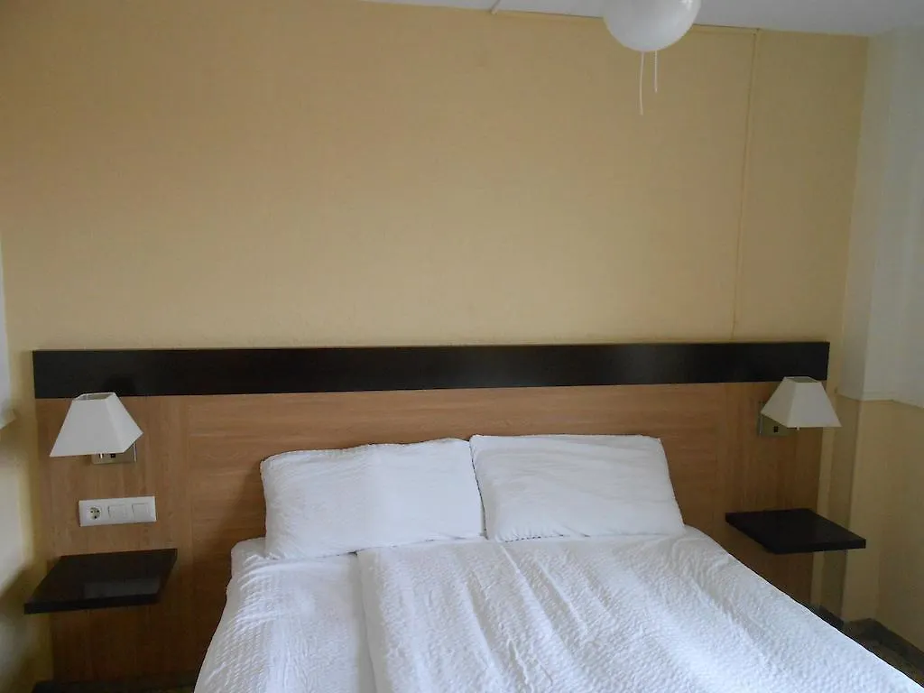 Hotel Marbella Roses