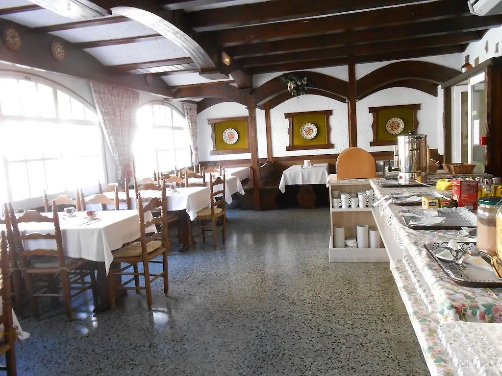 Hotel Marbella Roses